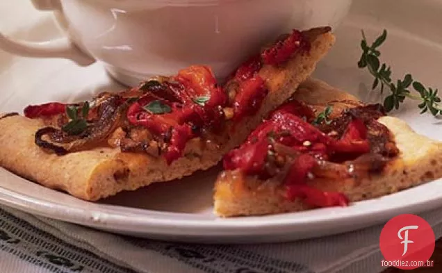 Cebola caramelizada e Torta de pimenta vermelha assada