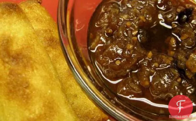 Molho de ameixa picante para conservas