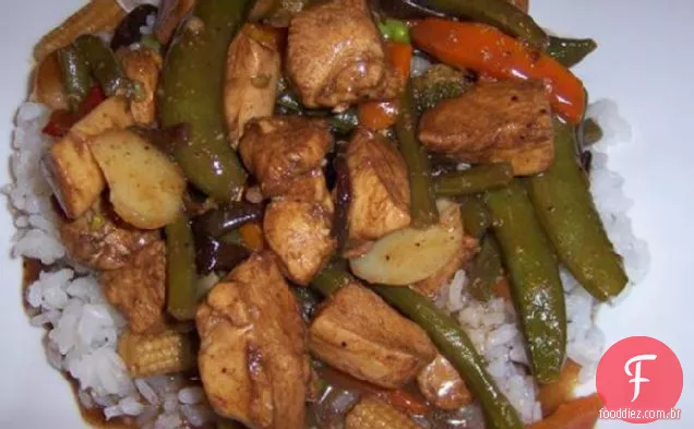 Frango e legumes chineses