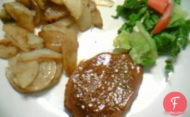 Carne assada no forno ou bife de porco com molho picante