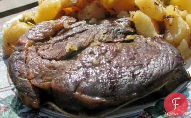 Carne Assada Com Cerveja Cozida Lentamente