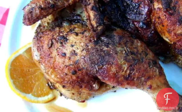 Spatchcocked Crocante Frango Feliz Com Rico Molho De Laranja