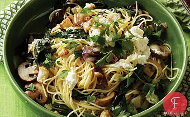 Verduras de Inverno e macarrão com cogumelos