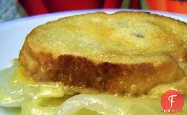 Cebolas Assadas Cobertas Com Pão Francês
