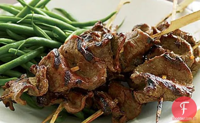 Carne grelhada-espetos de Lombo com esmalte vermelho-Miso