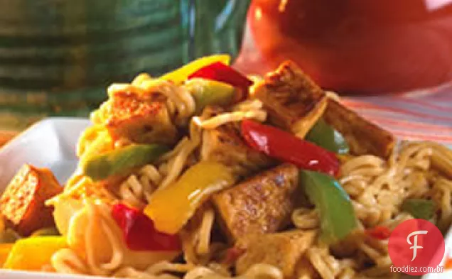 Rápido e fácil Tofu Lo-Mein