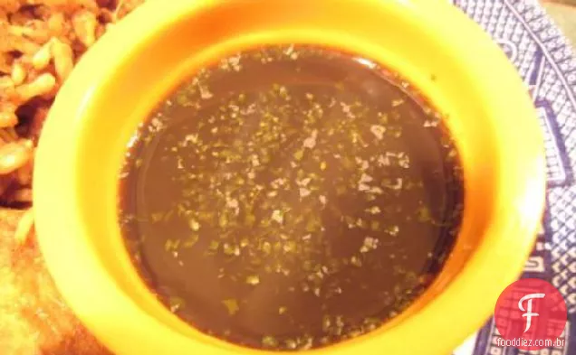Imli Aur Dhaniye Ki Hari Chutney (Tamarindo E Coentro Dip)