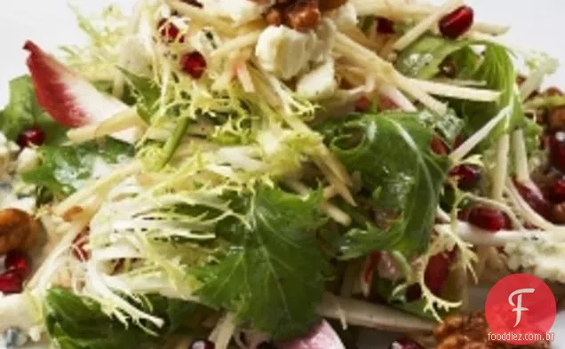 Salada De Outono Com Maçãs E Romãs
