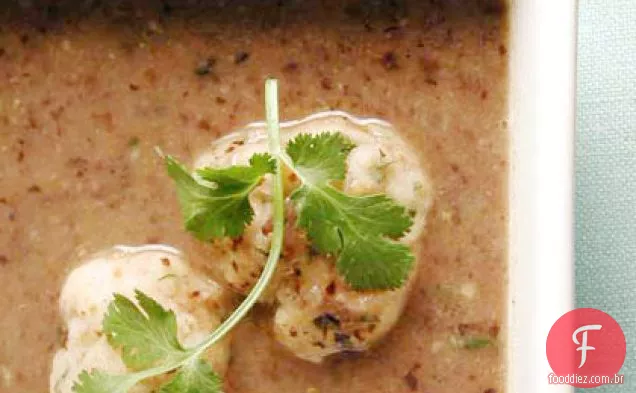 Chochoyones em Sopa De Feijão Preto