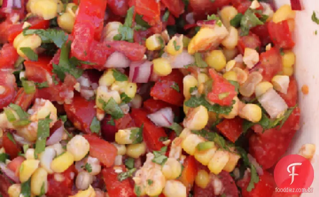 Tomate fresco e Salsa De Feijão Preto