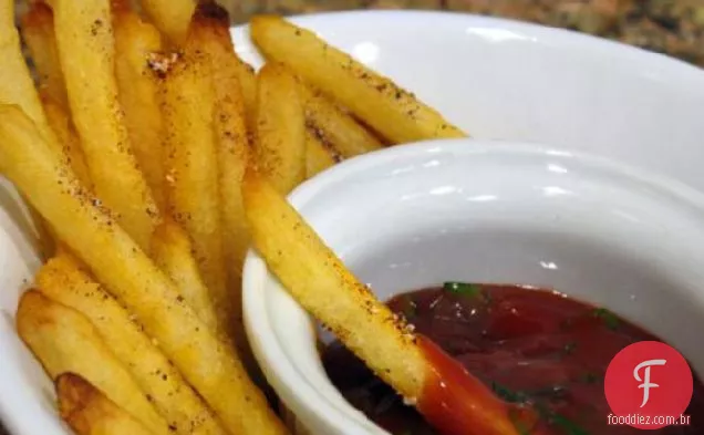 Sal Vermelho Do Chile E Ketchup De Coentro Para Batatas Fritas