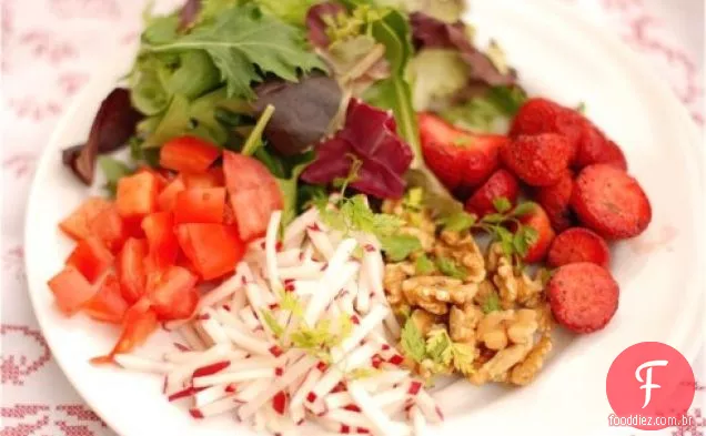 Salada composta com Lambrucha-chervil vinagrete