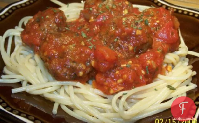 Almôndega E Molho De Tomate (Tagine Marroquino)