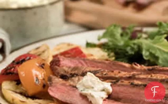 Bife de flanco Chipotle com molho cremoso de coentro