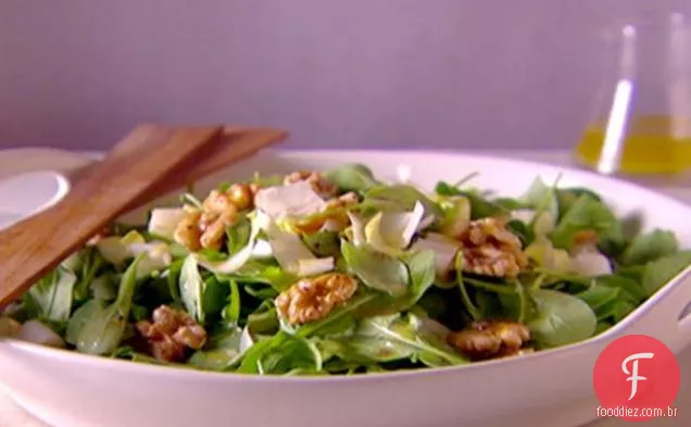 Salada de rúcula Endive com vinagrete de vinho branco