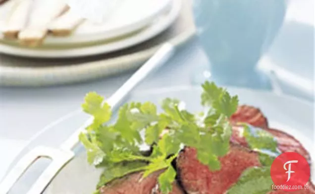 Bife de ferro plano grelhado com Molho Chimichurri