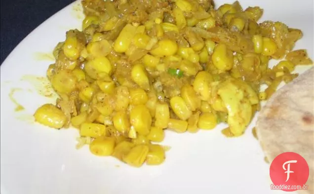 Hambúrgueres De Feijão Mexicano Com Iogurte De Limão E Salsa