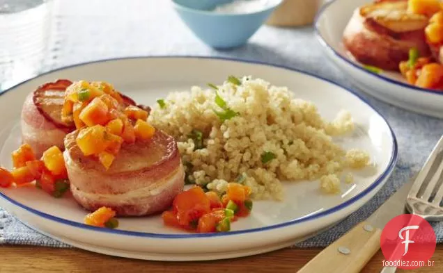 Vieiras embrulhadas em Bacon com molho Jalapeno-mamão