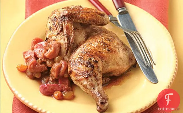 Galinhas de jogo com especiarias indianas com Chutney de ruibarbo