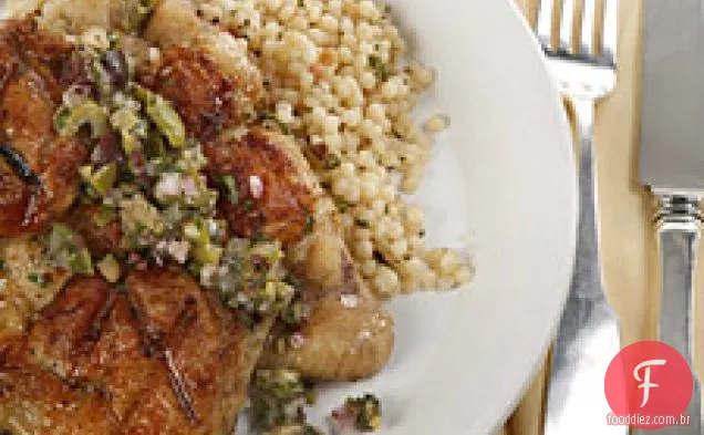 Galinhas De Jogo Cornish Spatchcocked Com Sabor De Limão E Azeitona