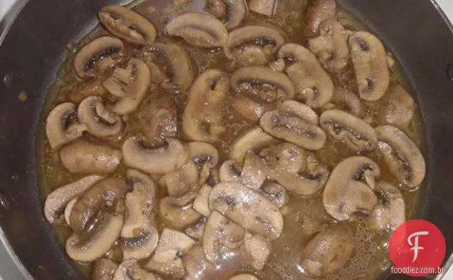 Stroganoff De Fígado Bovino