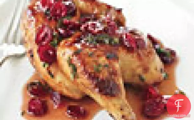 Galinha de caça da Cornualha com molho duplo de Cranberry e tomilho