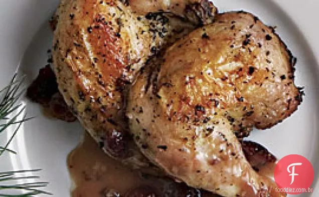 Galinhas de Caça Cornish assadas com molho de Cranberry-port