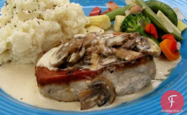 Costeletas De Porco Com Molho De Creme De Cogumelos - Low Carb