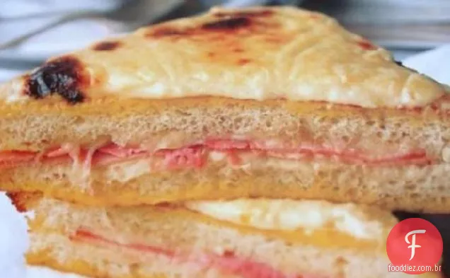 O Clássico Sanduíche Bistrô Francês-Croque Monsieur