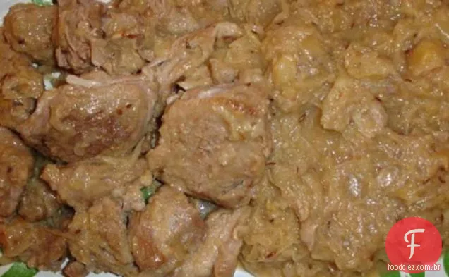 Costelas de porco do país e chucrute