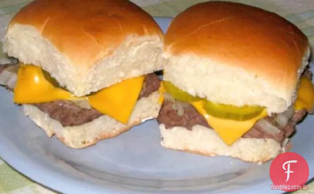 Castelo Branco Cheeseburger Slyders