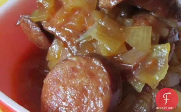 Lento fervido doce e azedo Kielbasa