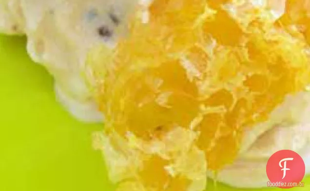 Sorvete Realmente Cru Com Mel De Flores Silvestres E Amoras