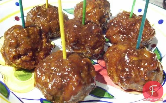 Três Feijões Cozidos De Carne