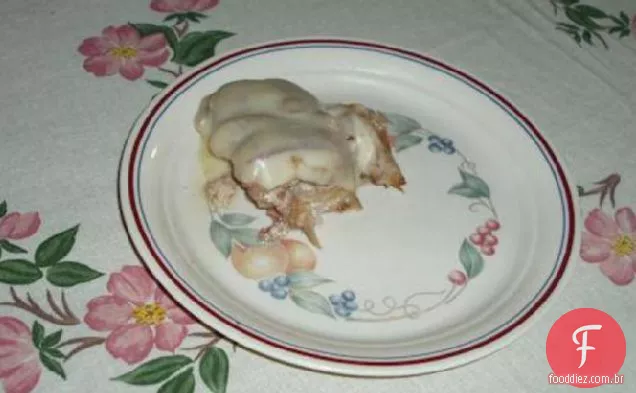 Fácil Bacon frango Suíço em um fogão lento