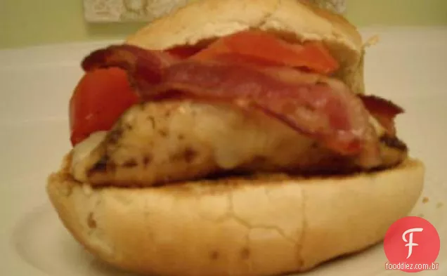 Bacon Grelhado E Hambúrguer De Frango Suíço