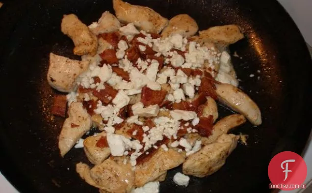 Omelete de Bacon e Hash Browns de Rosto Aberto
