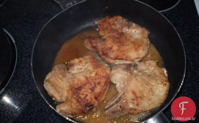 Costeletas De Porco Fritas À Moda Antiga