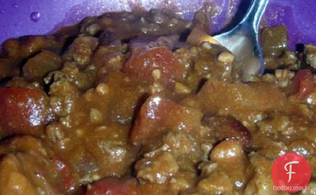 Camp Chili, Estilo Tom