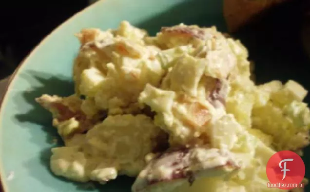 Salada de batata com creme de leite e Bacon