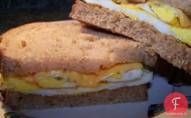 Sanduíche De Ovo Ridiculamente Fácil E Totalmente Delicioso