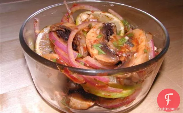 Halloumi e azeitonas espetos