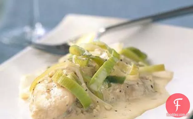 Peixe-Gato escalfado com alho-poró e mostarda