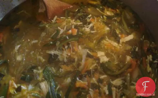 Sopa De Macarrão De Galinha Tailandesa