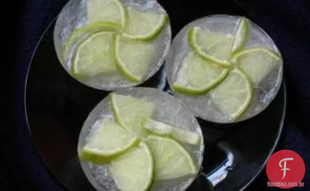 Trevos Flutuantes De Quatro Folhas