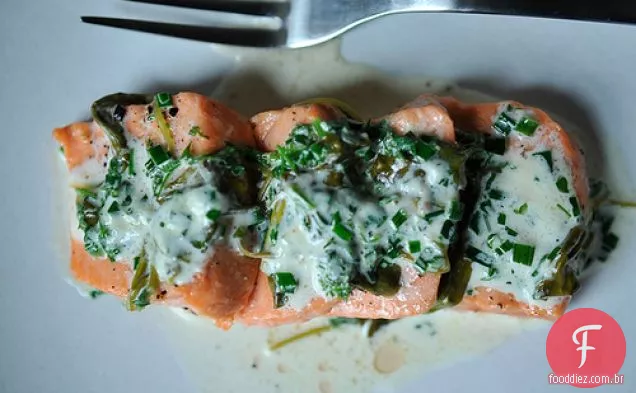 Salmão Em Molho Azeda