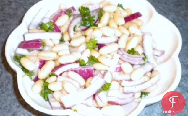 Salada De Feijão branco e cebola vermelha