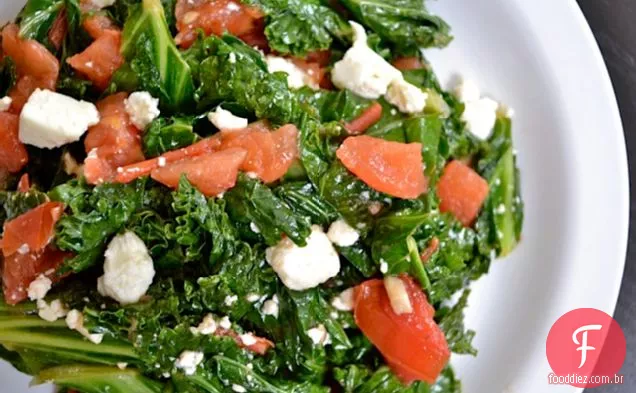 Couve Com Tomate E Queijo Feta
