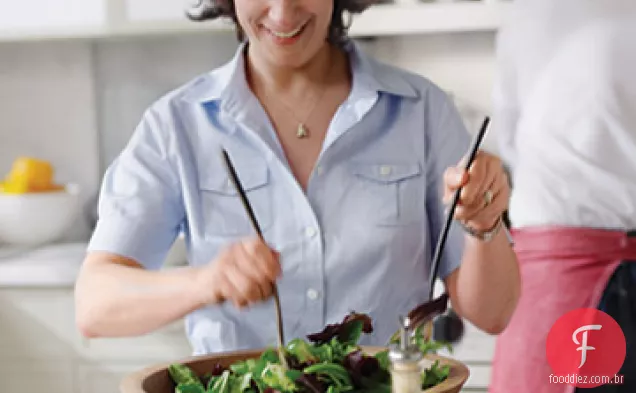 Salada verde com estragão e hortelã