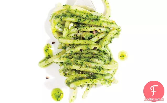 Espaguete com Pesto De Salsa